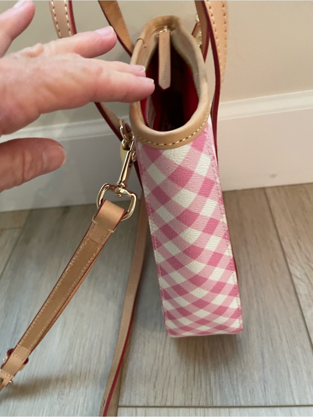 Dooney & Bourke Pink Gingham Crossbody with Tan Leather Trim - Picture 7 of 12